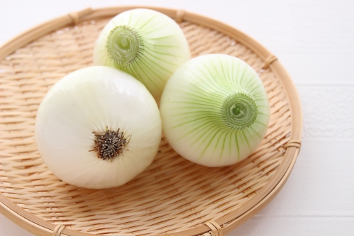 タマネギ（皮むき）