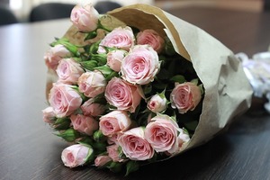 切り花・生け花を長持ちさせる方法！花瓶で日持ちを伸ばすコツは何？