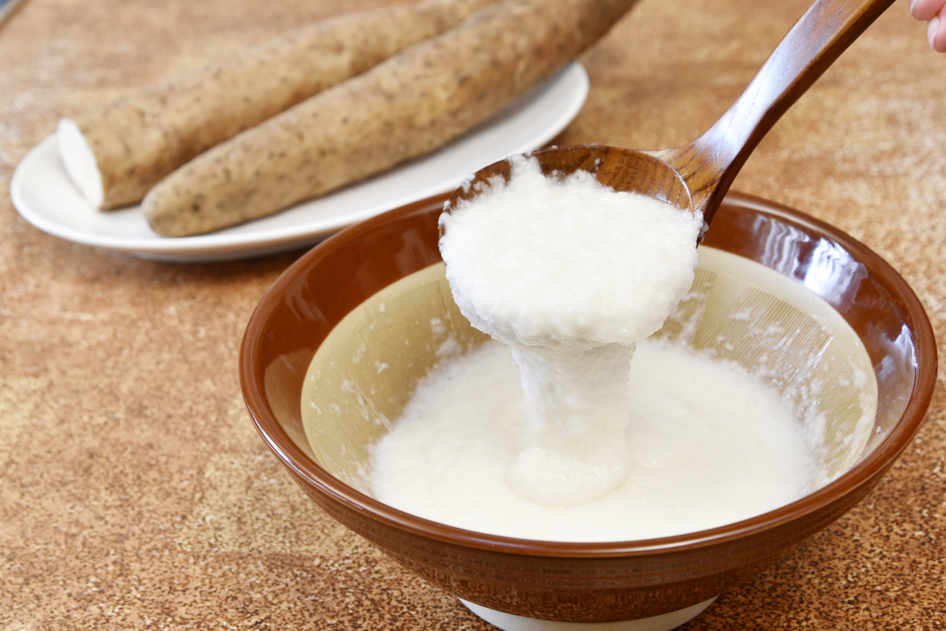 長芋は変色しても食べられる？色が変わる原因や変色の防止方法を解説！のイメージ