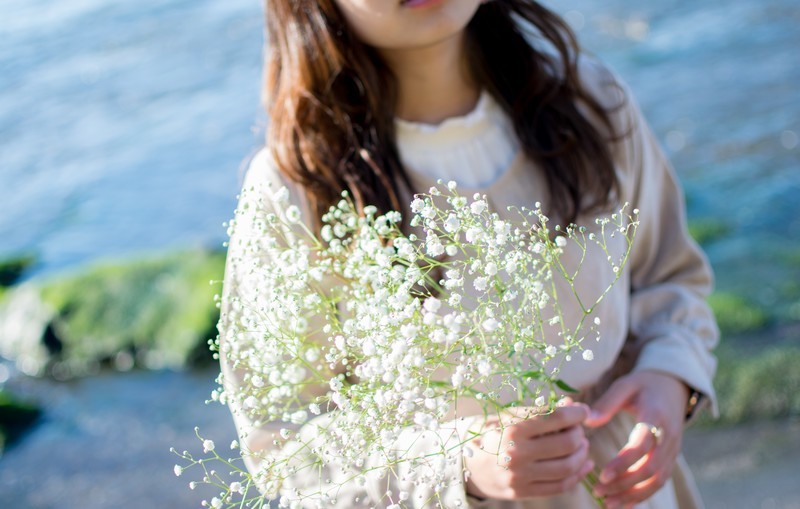 「幸せ」の意味・花言葉をもつ植物12選!お祝いにも喜ばれる花は?