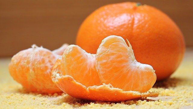 みかんの白い筋って取るべき?食べるべき?正式名称や栄養・効能は?