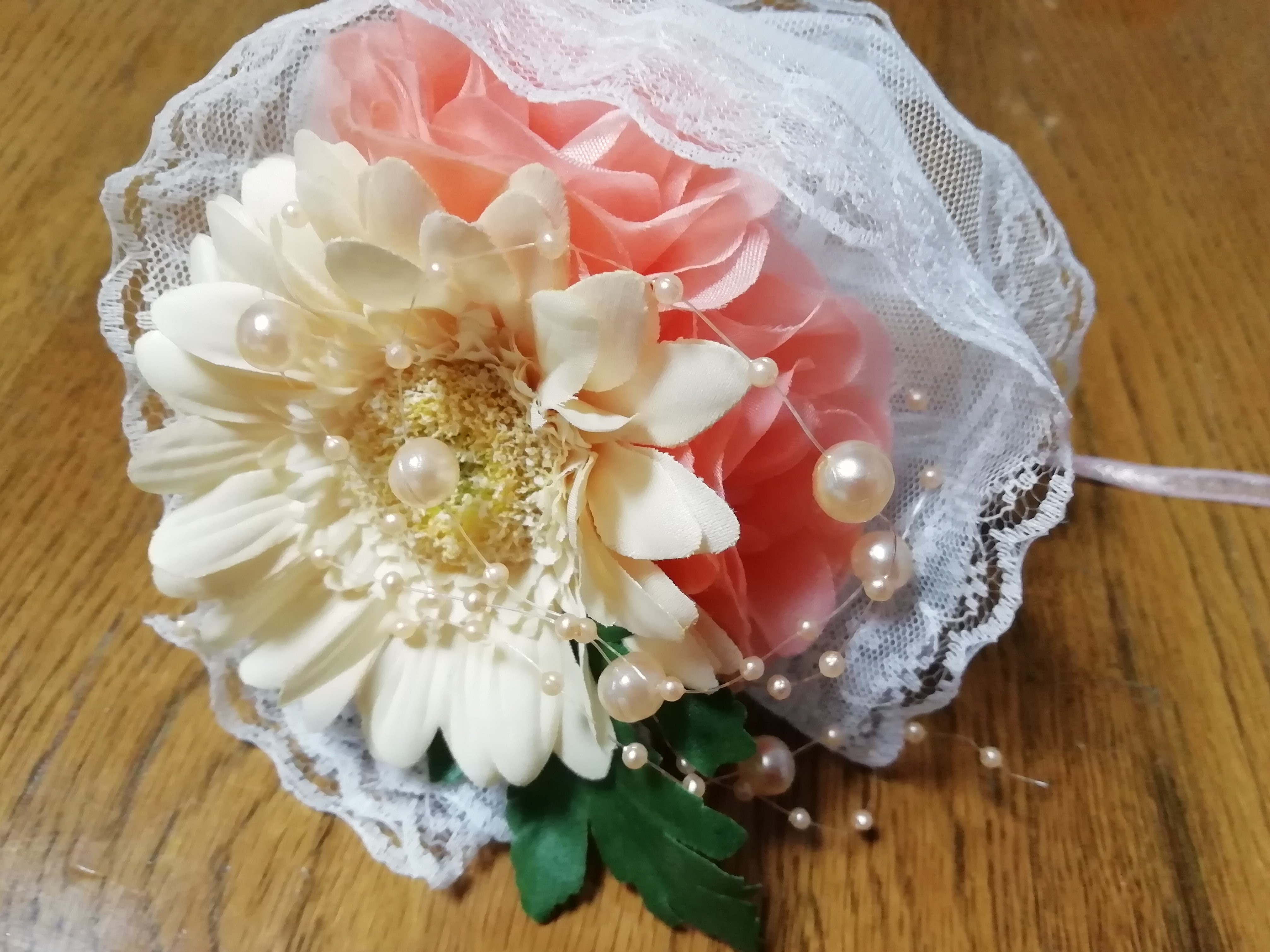 簡単！おしゃれな手作りコサージュに必要な材料や手順を詳しくご紹介！