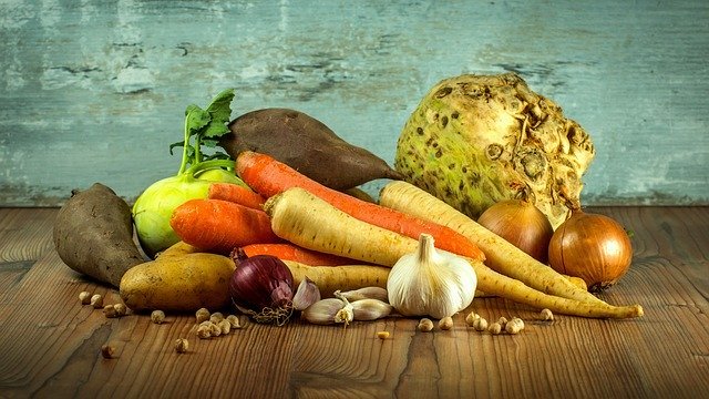 簡単でヘルシーな野菜のおつまみレシピ6選!気になるお酒との相性は?
