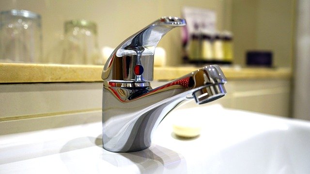 水道の蛇口はどんな種類がある?自分で取り換える手順まで詳しく解説!