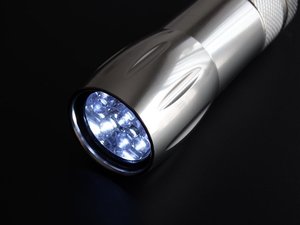 LED懐中電灯ランキング9選！充電式や防水機能でアウトドアに人気なのは？