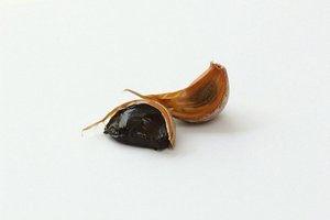 自家製「黒にんにく」の作り方！失敗しないための水分調整のコツは？