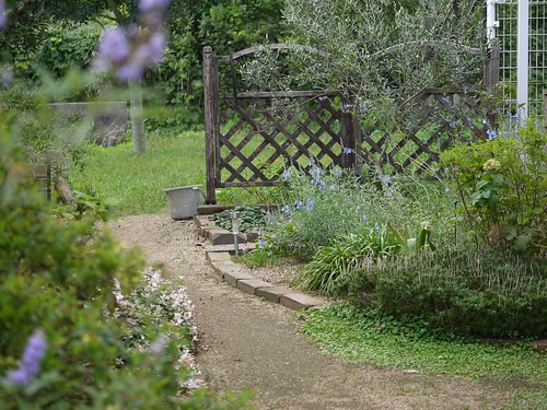 ウッドフェンスのDIY!素人でもオシャレな柵を自作できるための方法を大公開!