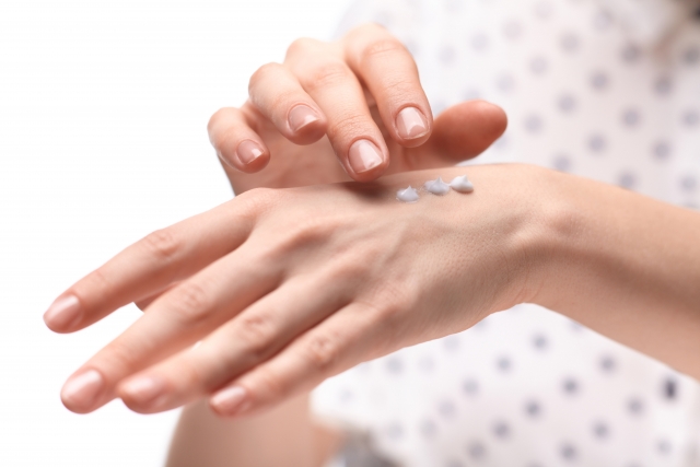 オーガニックのハンドクリーム厳選8選！無添加で人気なおすすめ品は？