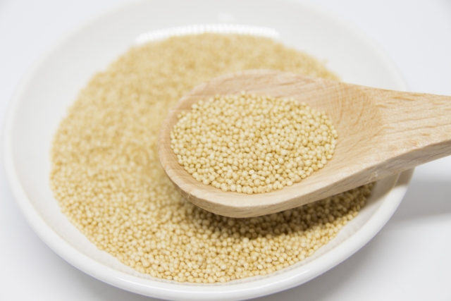 アマランサスとは？植物としての特徴・効果・効能やキヌアとの違いを紹介！