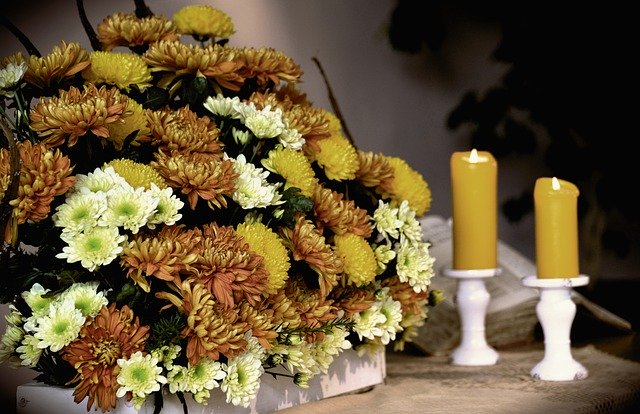 仏花にはどんな花がいい?意味や種類もある?生け方もあわせて解説