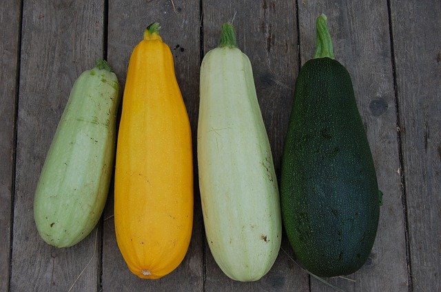 ズッキーニの皮は剥くべき?皮ごと食べても大丈夫?その栄養や効能を紹介!