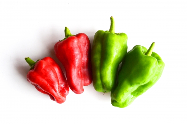 保存していたピーマンが赤くなった！なぜ赤くなる？食べられる？