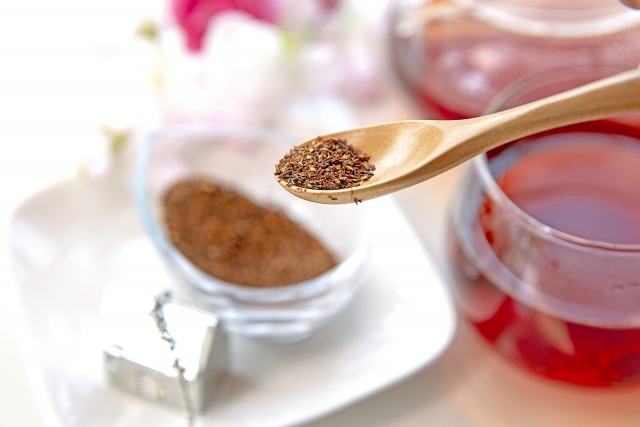 ルイボスティーの副作用とは？頭痛・めまい・冷えを感じることはある？