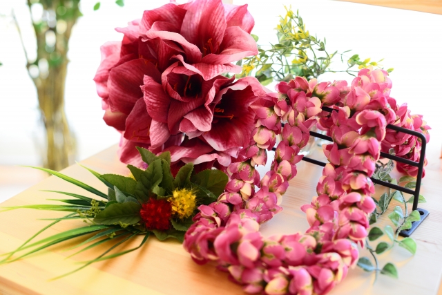 ハワイに伝わる華やかなレイ!どんな意味がある?レイの歴史もご紹介