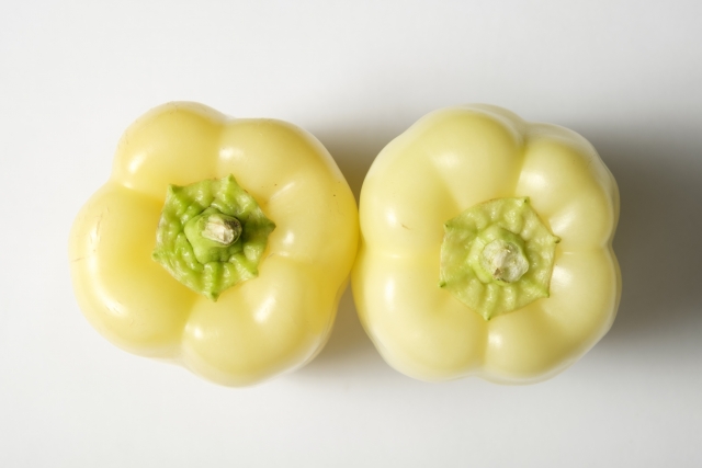 ホワイトピーマンって?味や栄養は?おいしい食べ方もご紹介!