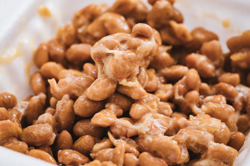 納豆が腐るとどうなる？白い粒はカビ？賞味期限の見分け方は？