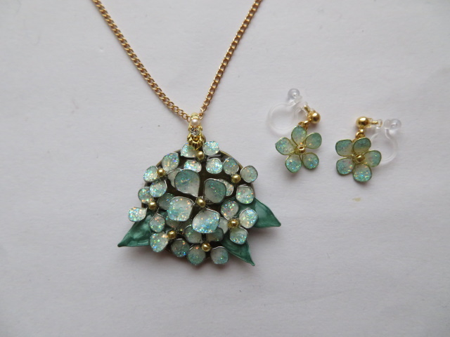 マニキュアフラワーの作り方!身近な材料で作るおしゃれなアイデア7選