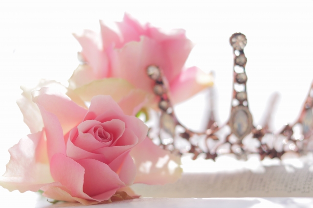 王族・皇族・貴族の名前のバラ一覧!特徴・種類・歴史などをご紹介